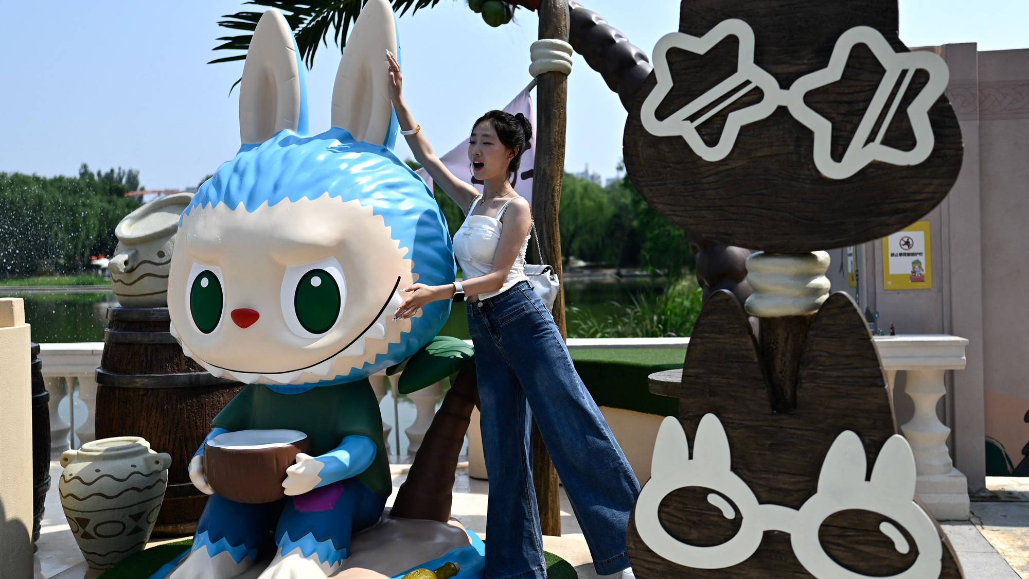 Labubu i Popmarts fornøyelsespark Popland i Beijing