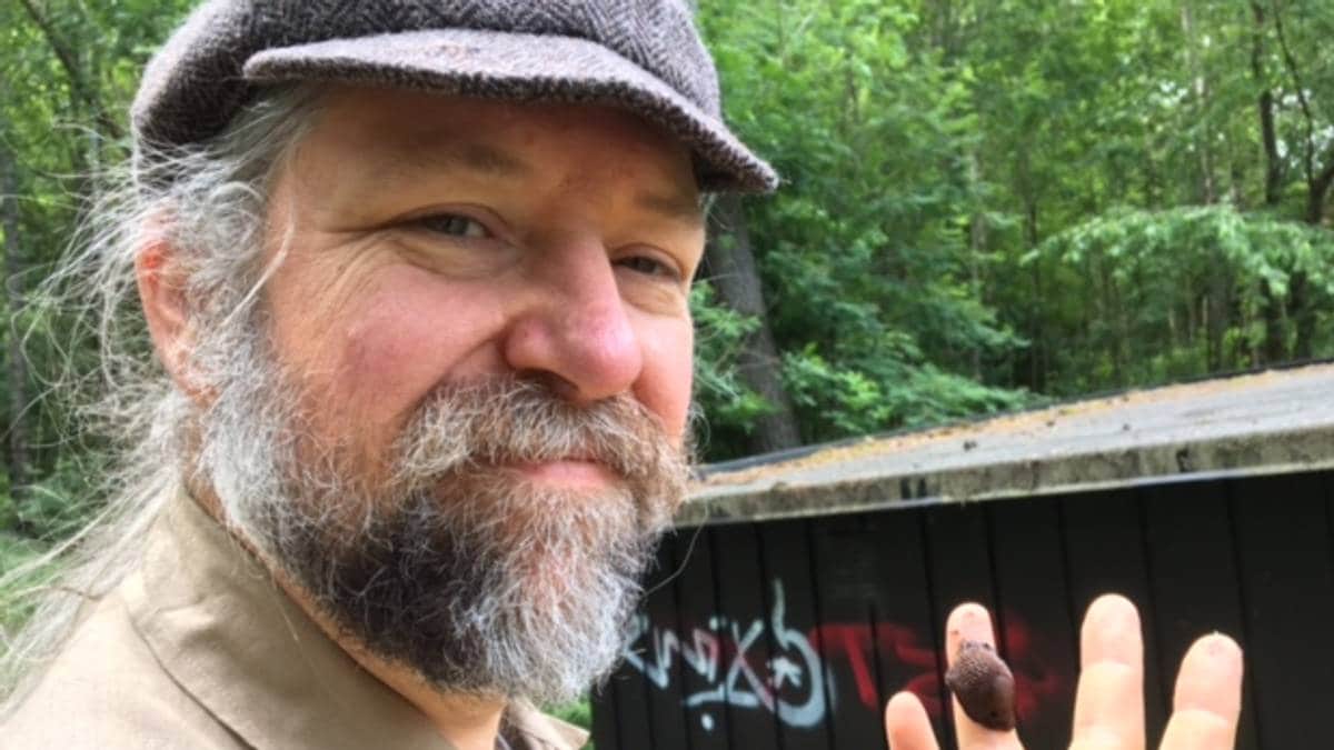 Refser kjendis-zoolog for å spre «det reneste visvas»