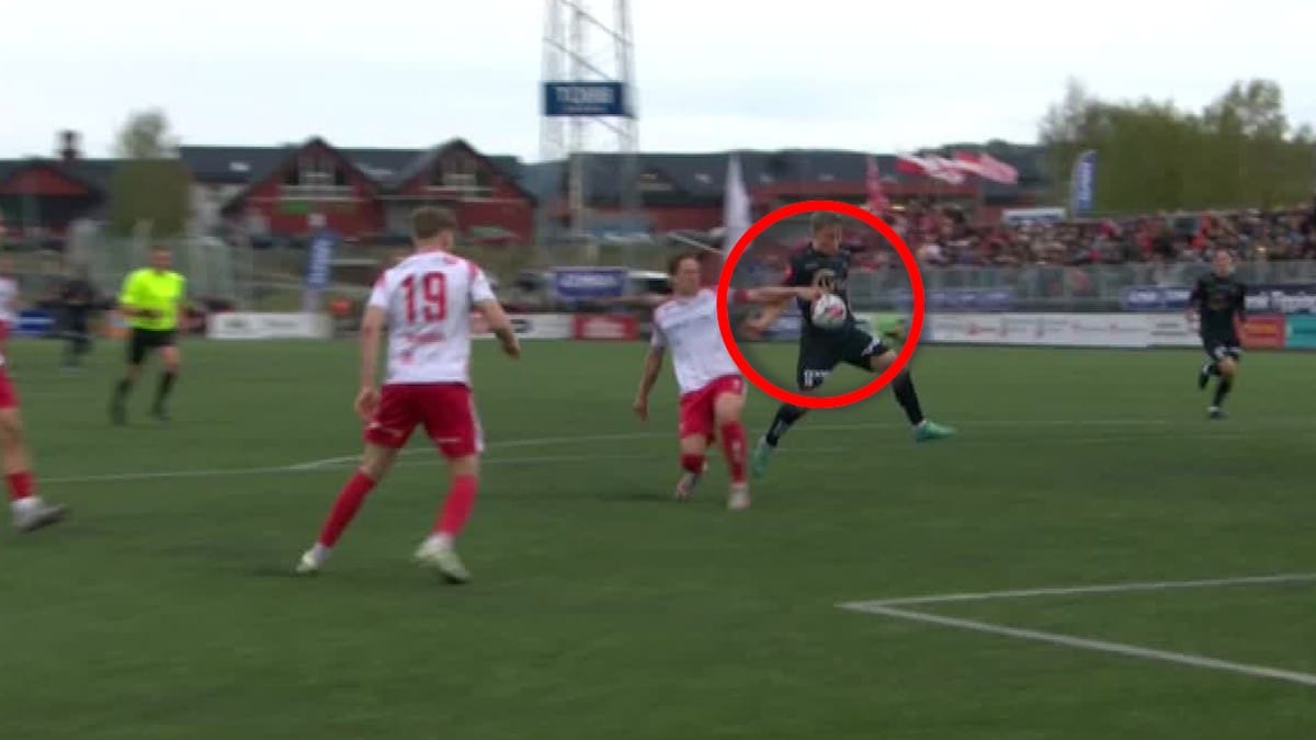 Dommerskandale i cupen: Annullerte scoring for hands fra spiller på feil lag