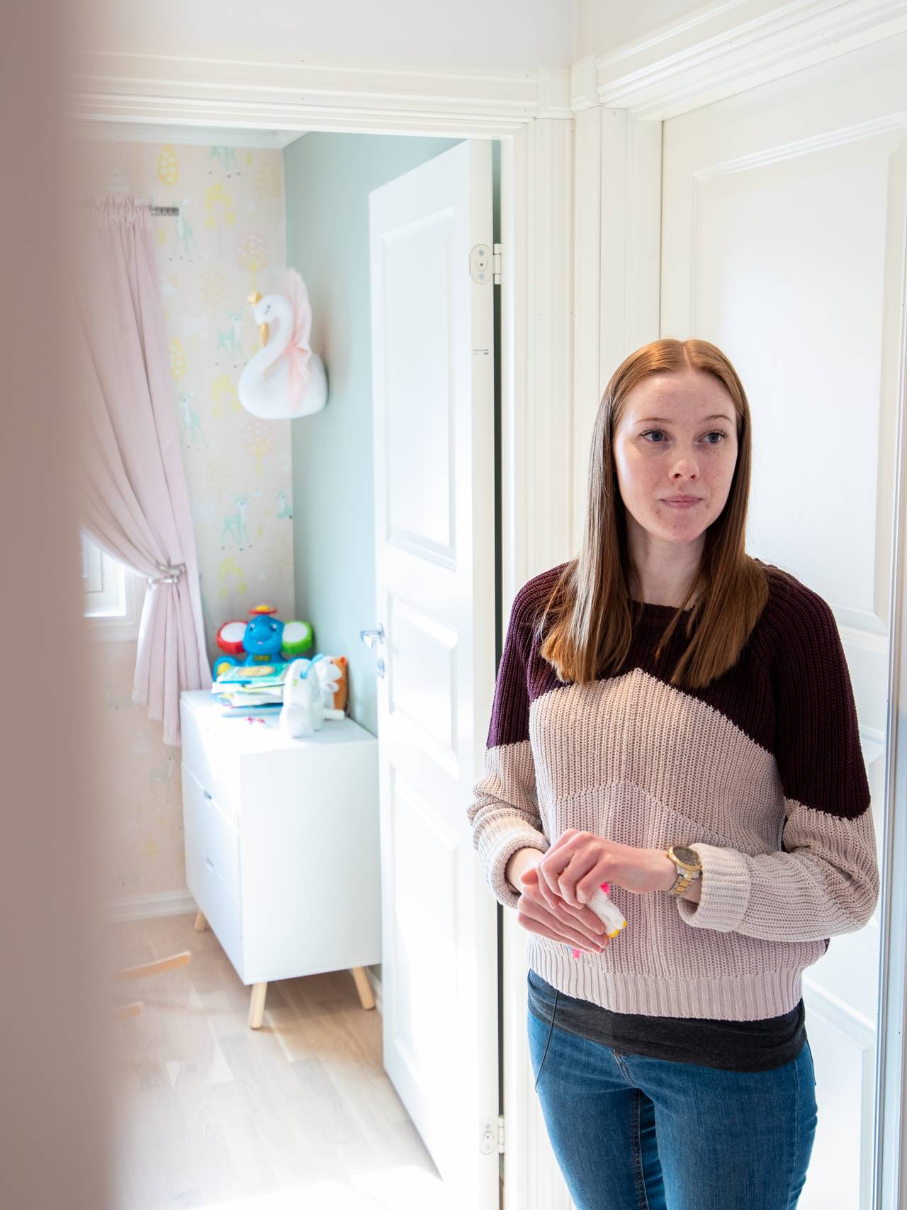 Sara Mathisen og samboeren Joachim gikk mot strømmen da de satset all tid og penger på å pusse opp et gammelt hus på Værøy i Lofoten.