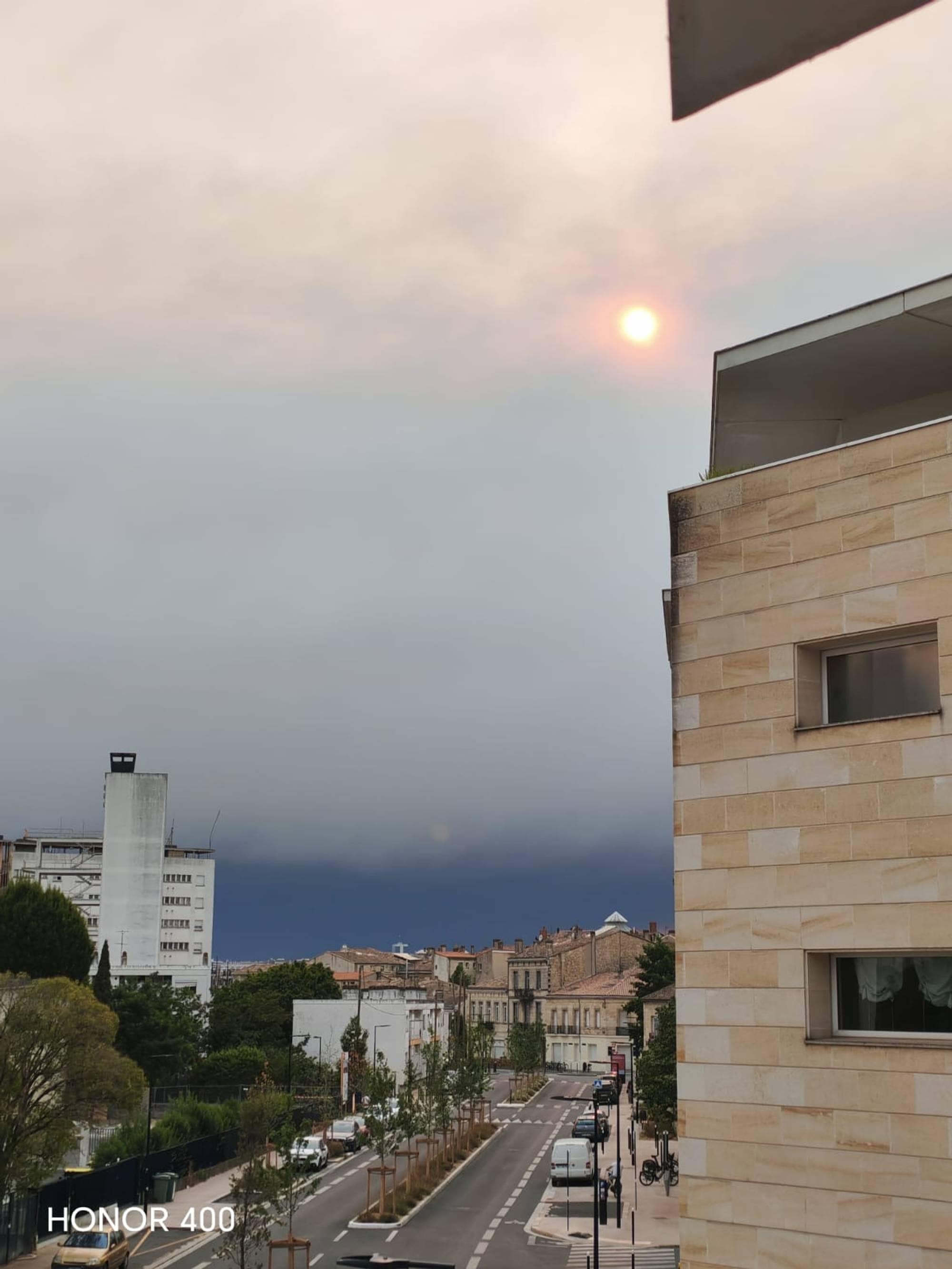 Bilde av en himmel og et hus