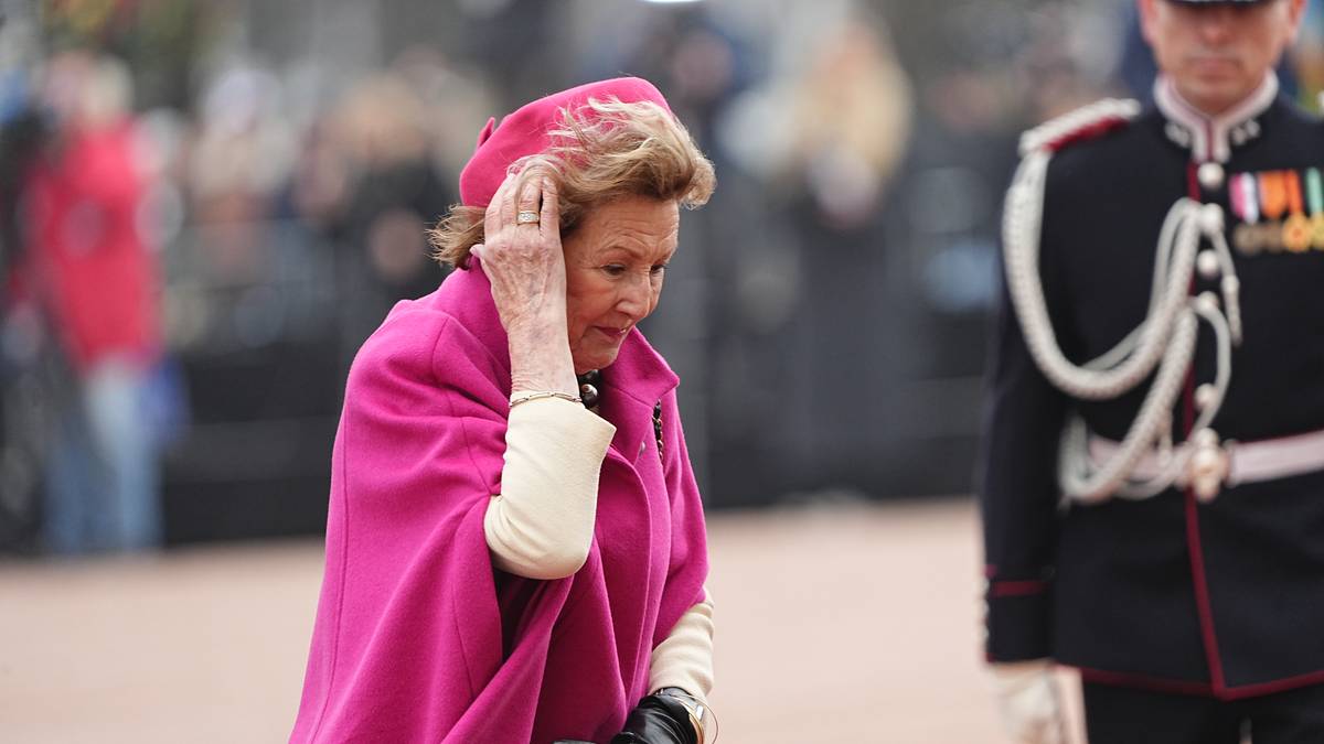 Dronning Sonja er sykemeldt
