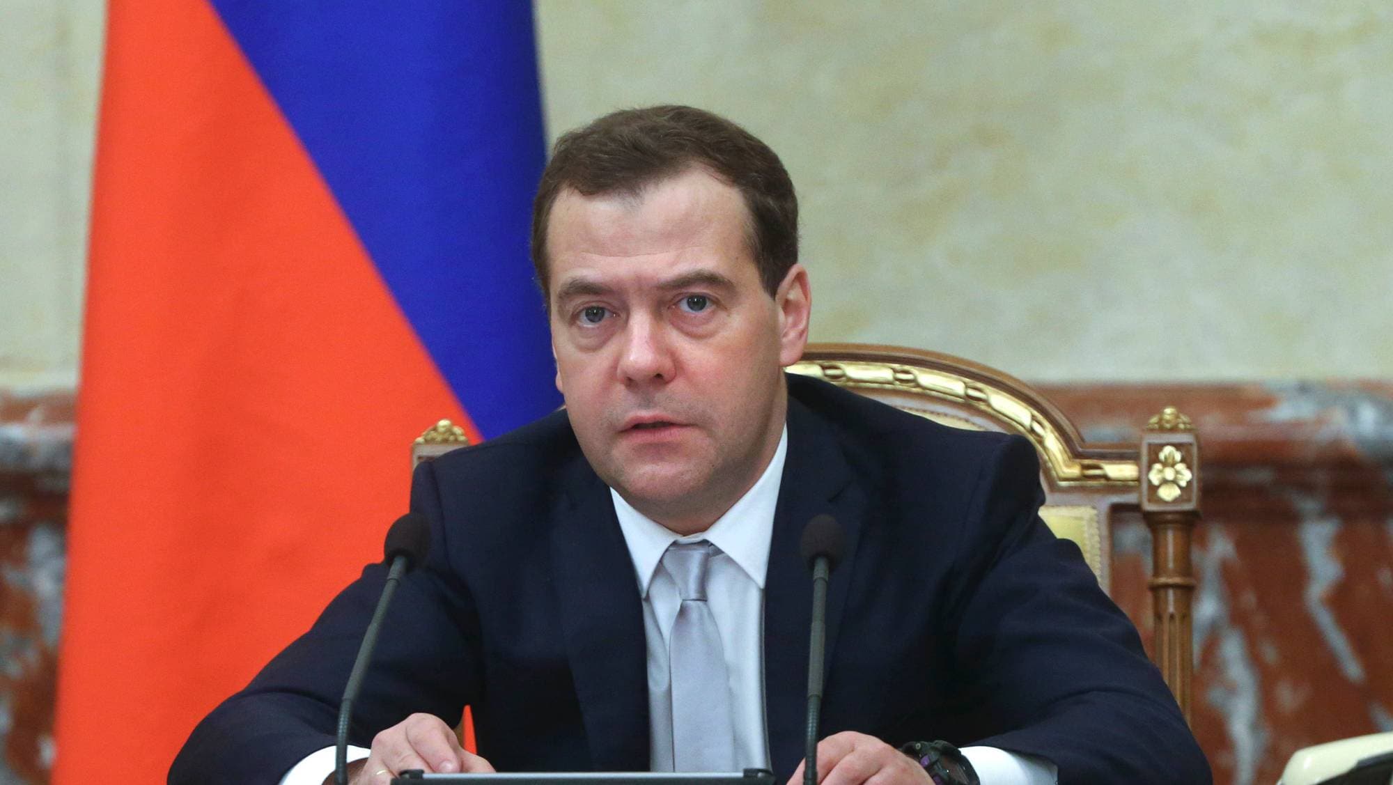 Медведев глава цб. Медведев 2000. Медведев в 1991.