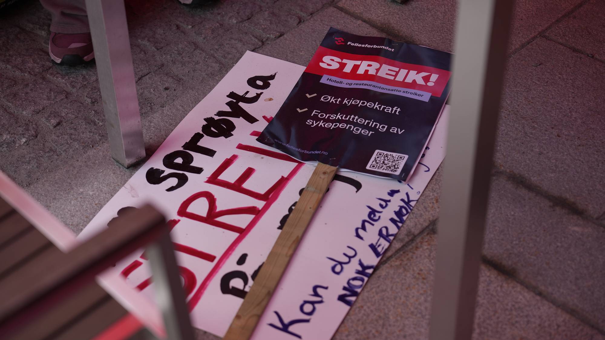 Ein plakat som varslar streik