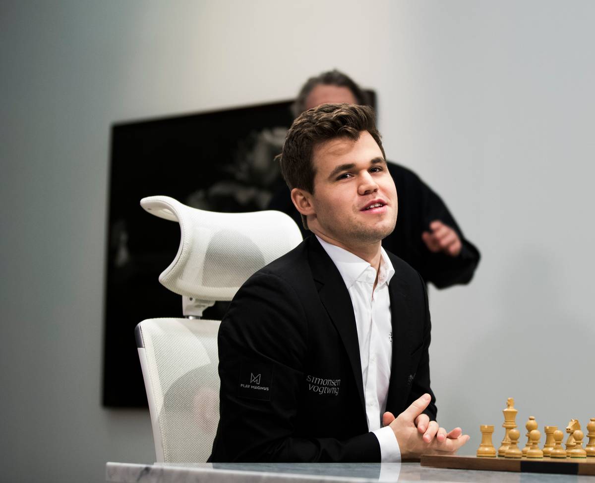 Magnus Carlsen klar for Vålerenga – ønsker å spille «sjakkens mesterliga» –  NRK Sport – Sportsnyheter, resultater og sendeplan