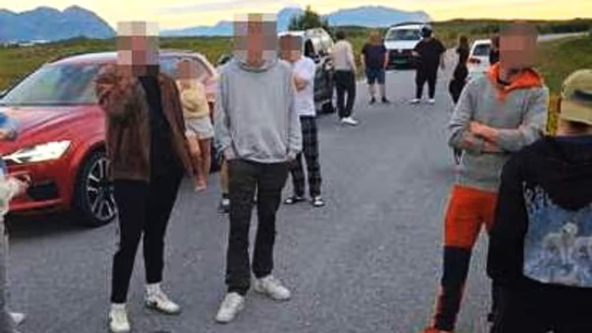 Blei omringa av lokalbefolkninga: No er tyskarane tiltalt for fleire brannar i Lofoten