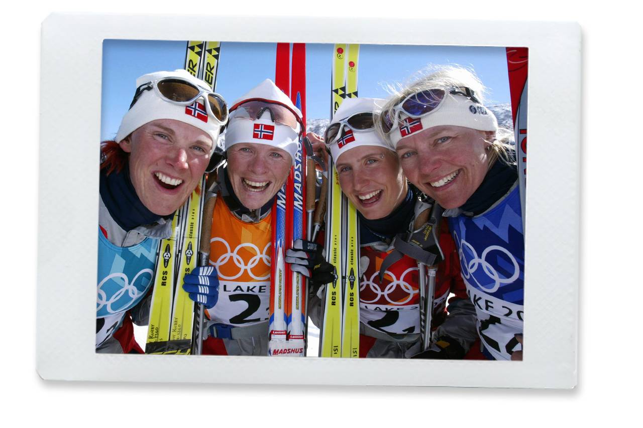 OL i Salt Lake City, Langrenn, kvinner, 4x5 km stafett. Det norske laget tok sølv på stafetten. F.v. Bente Skari, Hilde Gjermundshaug Pedersen, Marit Bjørgen og Anita Moen etter målgang.