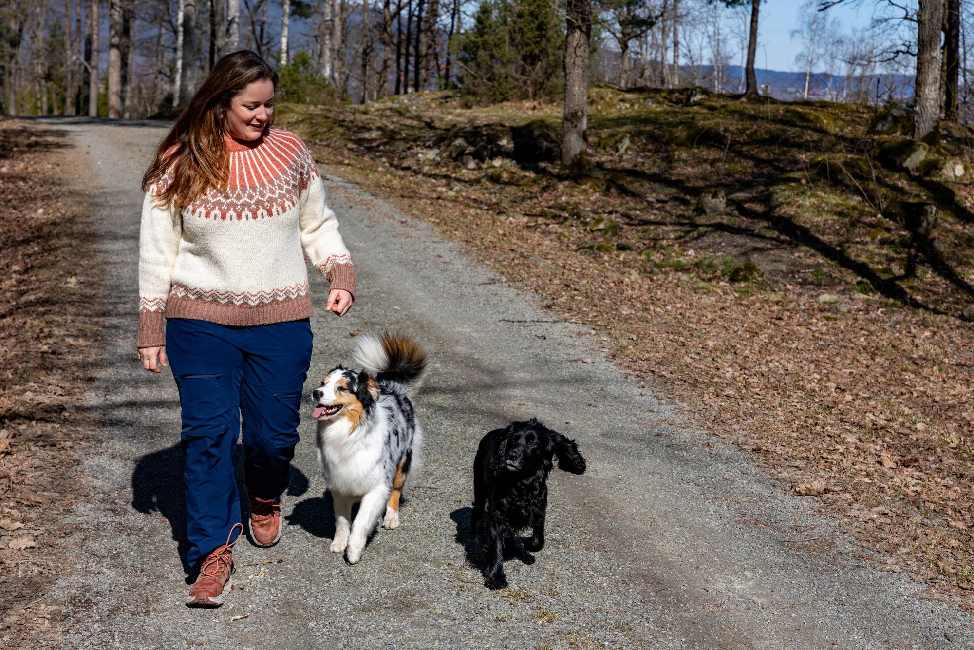 DAme med hund