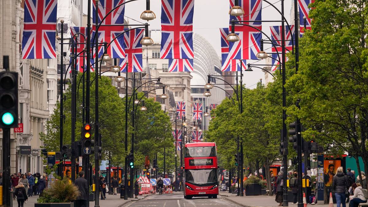 Fra i dag trenger du eget papir for å reise til Storbritannia