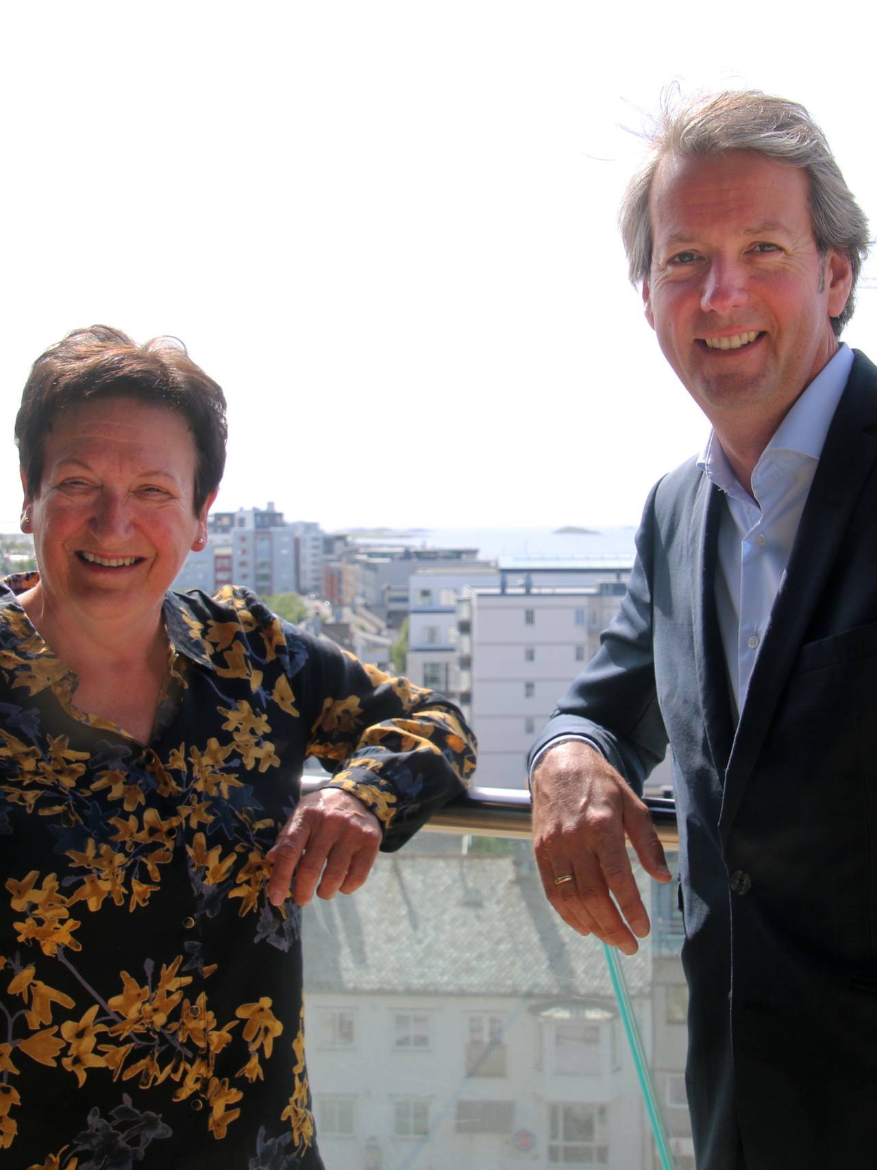 Andre Wallann-Larsen er ansatt som direktør for kulturhovedstadprosjektet Bodø2024. Her sammen med styreleder Hill-Marta Solberg.