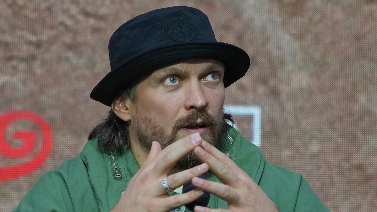 Sjokkavgjørelse fra boksestjernen Oleksandr Usyk – gir fra seg samtlige VM-titler