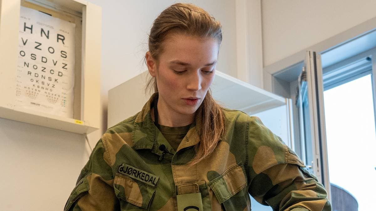1 av 4 sykepleierstudenter stryker – i Forsvaret består alle