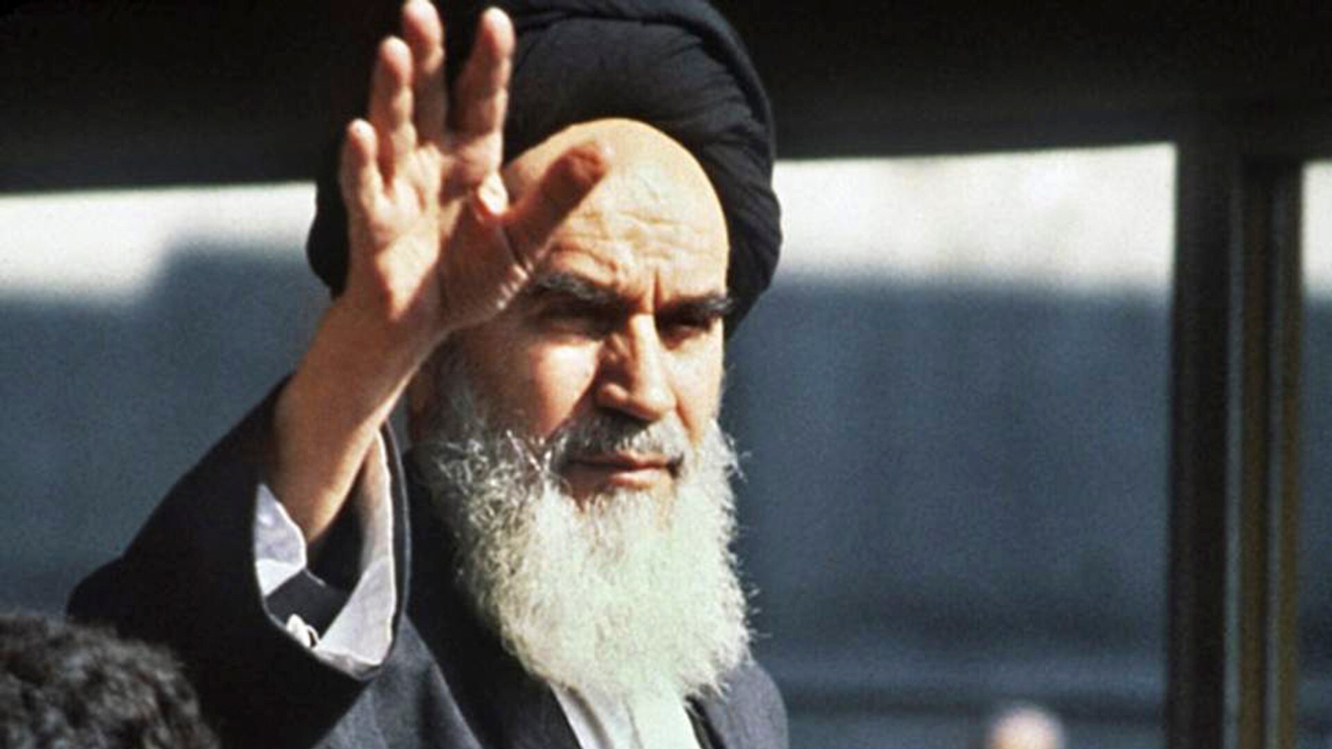 Porno uxlayotgan qizni sikish