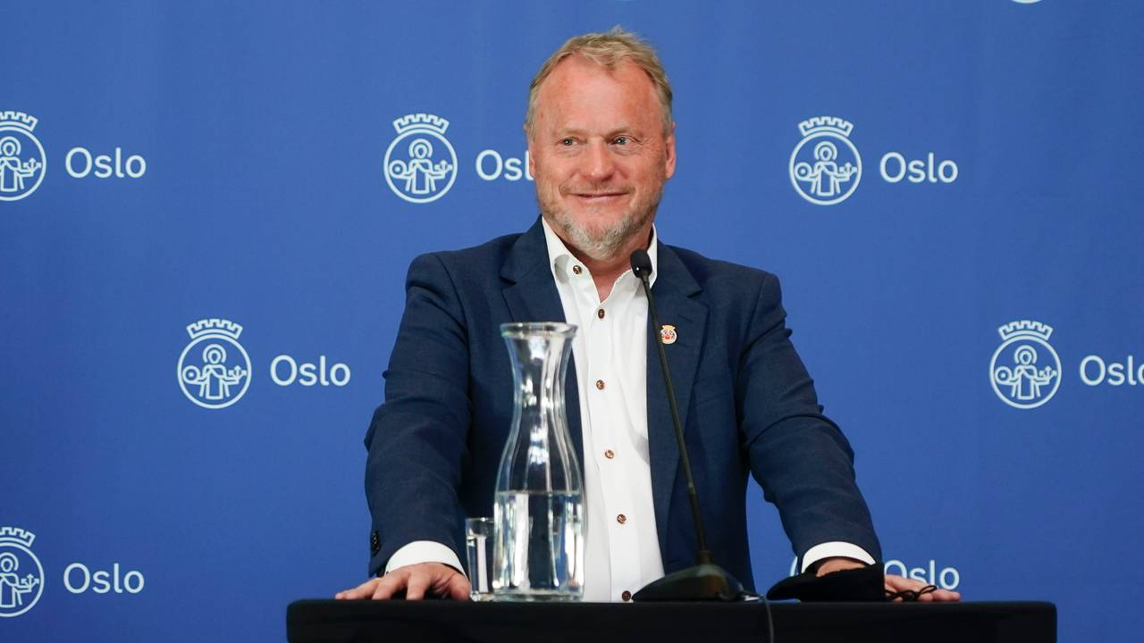 Byrådsleder Raymond Johansen forteller at Oslo gjenåpnes 26. mai.