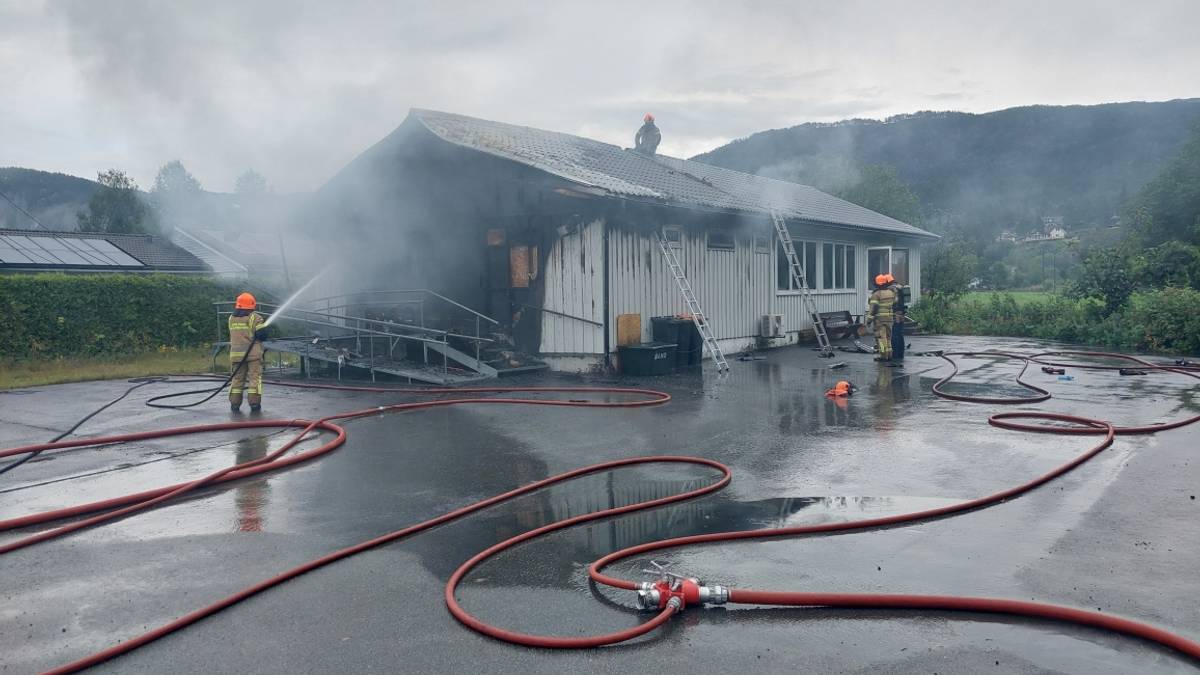 To kvinner tiltalt for å ha tent på menighetshus
