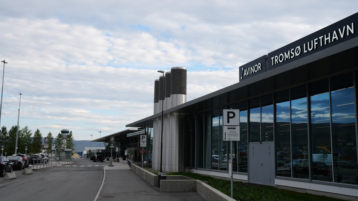 Evakuerer: Mistenkelig gjenstand funnet p&aring; Troms&oslash; lufthavn