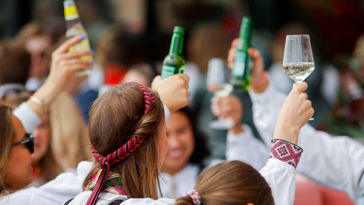 Flertall i Oslo: Klart for champagnefrokost på byen 17. mai