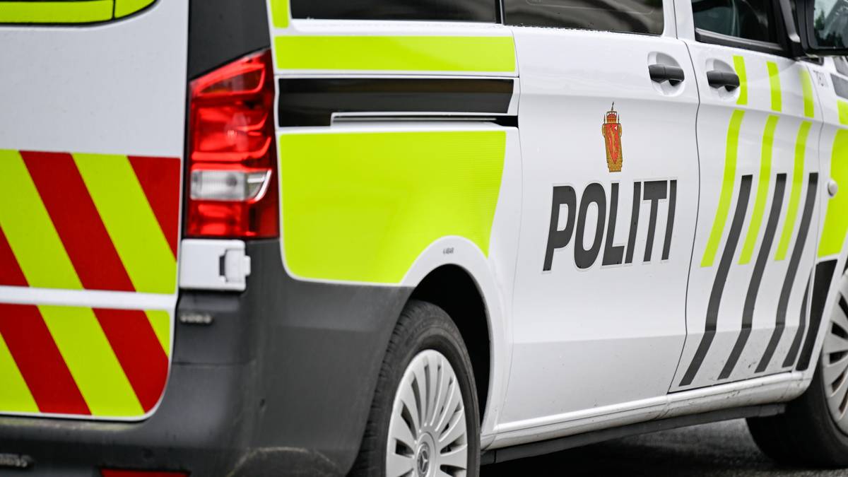 Kjørte bil i grøfta