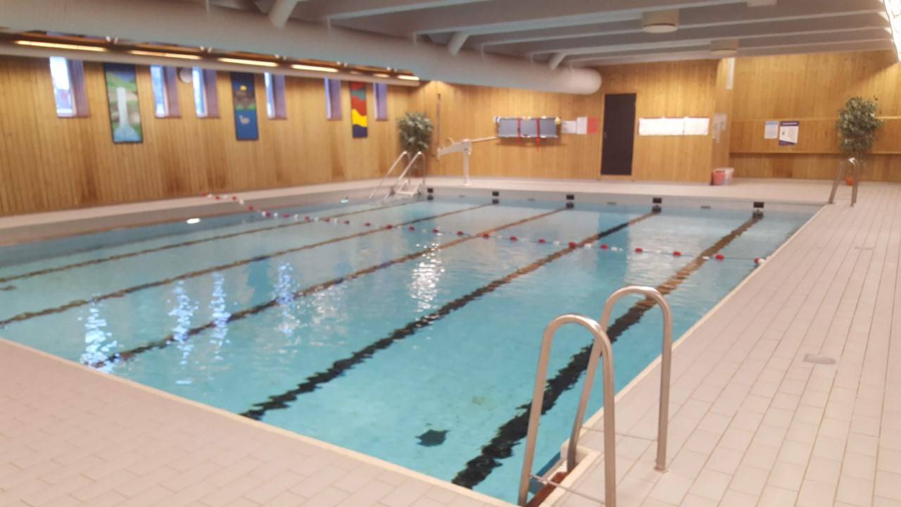 Hele Norge svømmer: Basseng i Tolga svømmehall