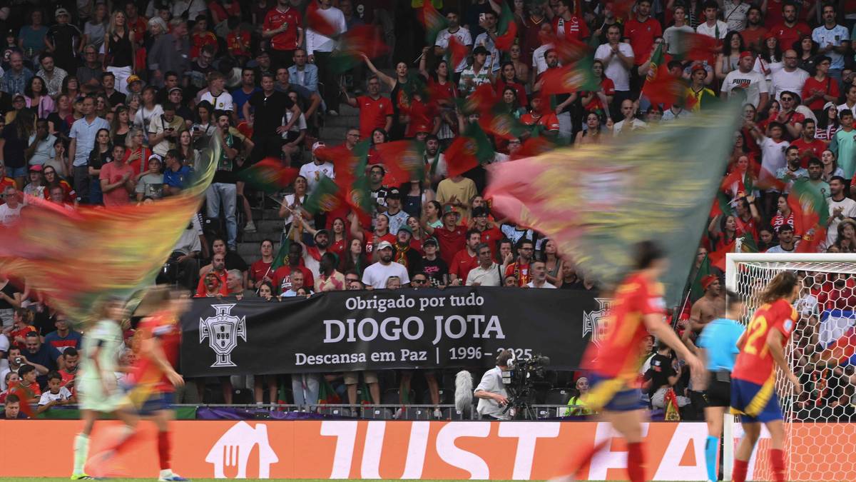 Spania overlegne mot Portugal da Jota ble hedret