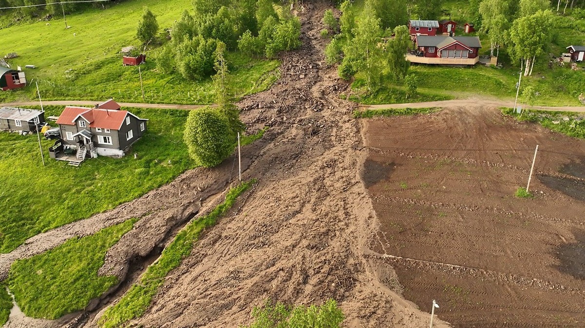E6 i Kåfjord stengt etter nok et jordras