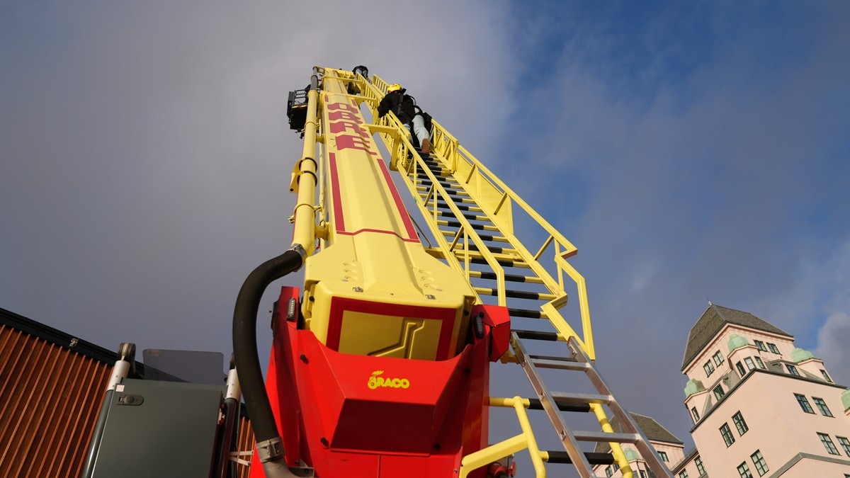 Høgsesong for dødsbrannar: Dette må du vite om alarmen går