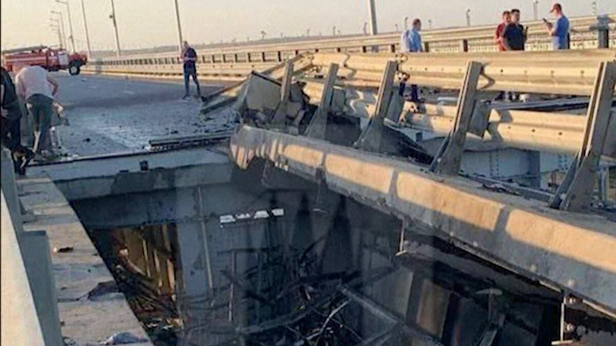 Eksplosjoner ved Krim-broen – to personer skal ha omkommet